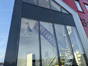 Before and after treatment with renovation coating gloss